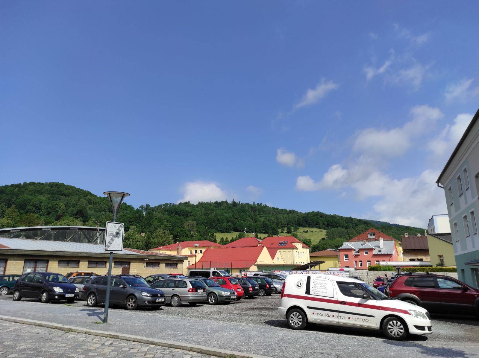 PŘEDSTAVENÍ INVESTIČNÍCH AKCÍ: REVITALIZACE PLOCHY U TRŽNICE