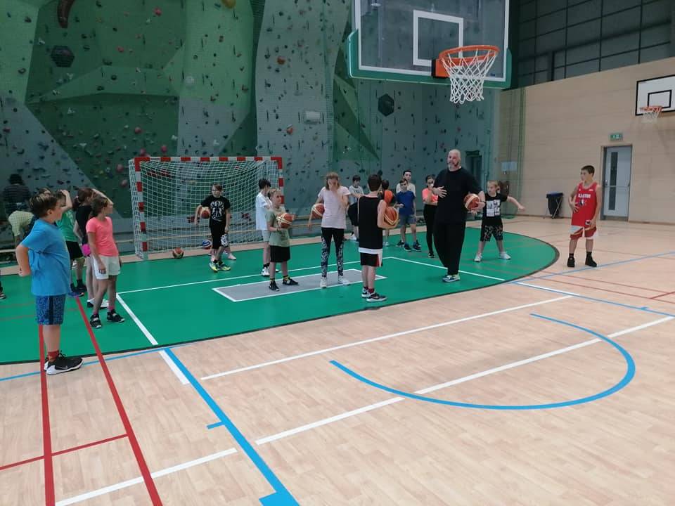 BASKETBALOVÝ KLUB JESENÍK: Basketbal mi dal samostatnost, kamarády a vyvezl mě za hranice naší země, říká Josef Potoček, trenér jesenické mládeže