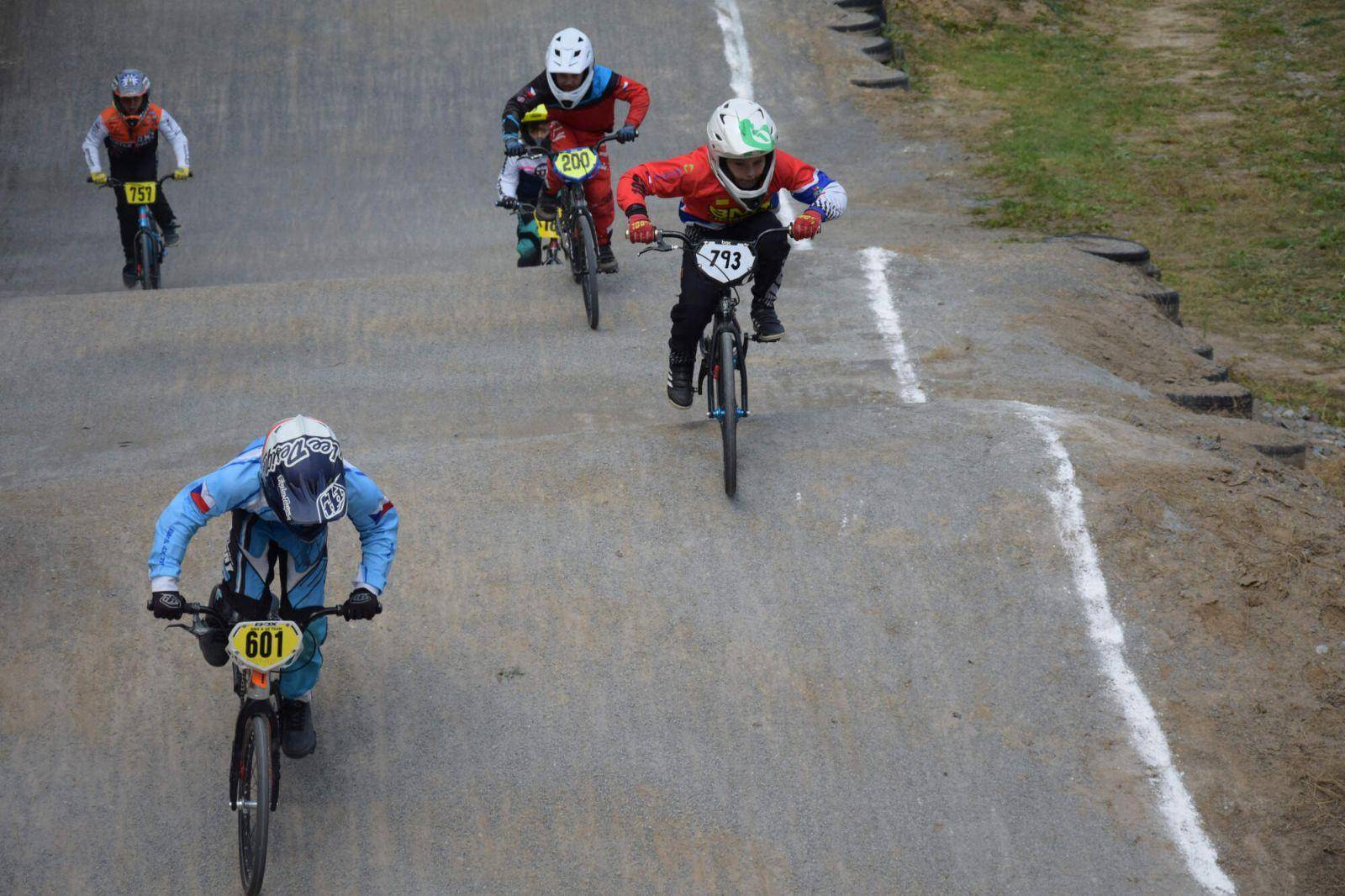 BIKROS KLUB JESENÍK: Jesenický bikros očima trenéra Cézy