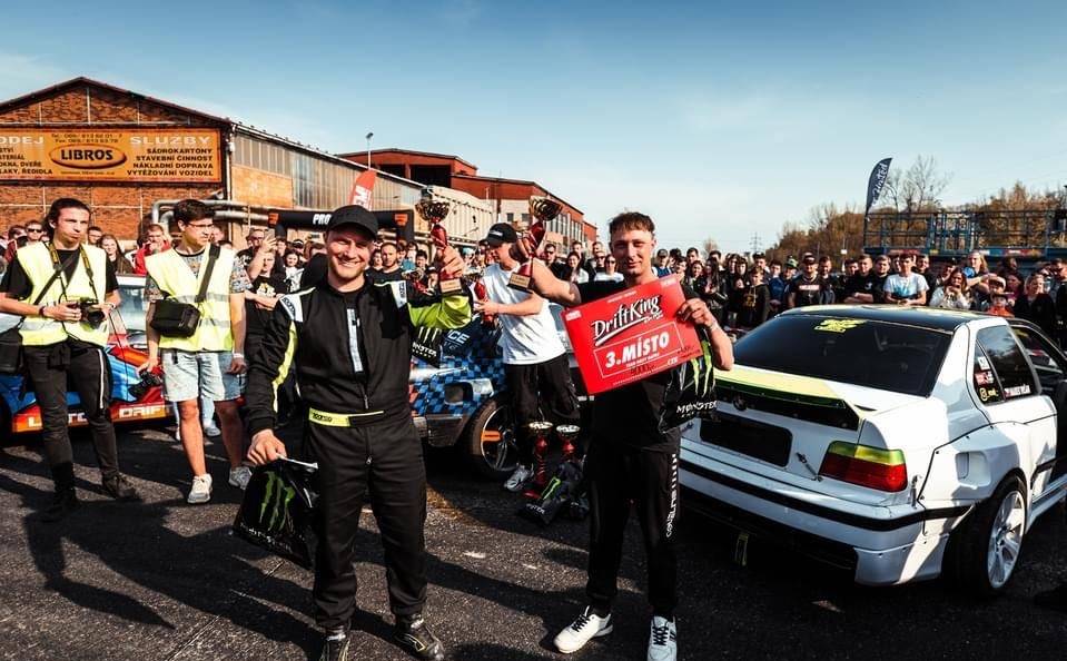 DRIFTING: Zatáčky jedině bokem. O driftracingu s Markem Vršanem