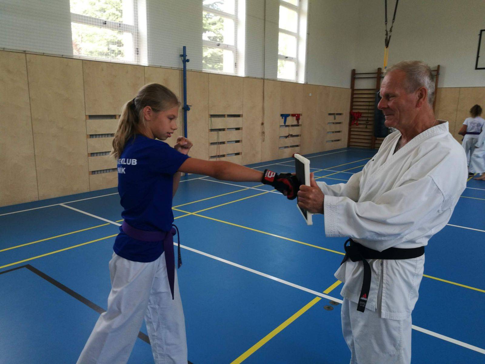 KARATE KLUB JESENÍK: I v dnešní době je součástí karate tradice a etika, která obzvláště u některých profesionálních sportů mnohdy chybí, říká Svatopluk Sekanina st., předseda Karate klubu Jeseník