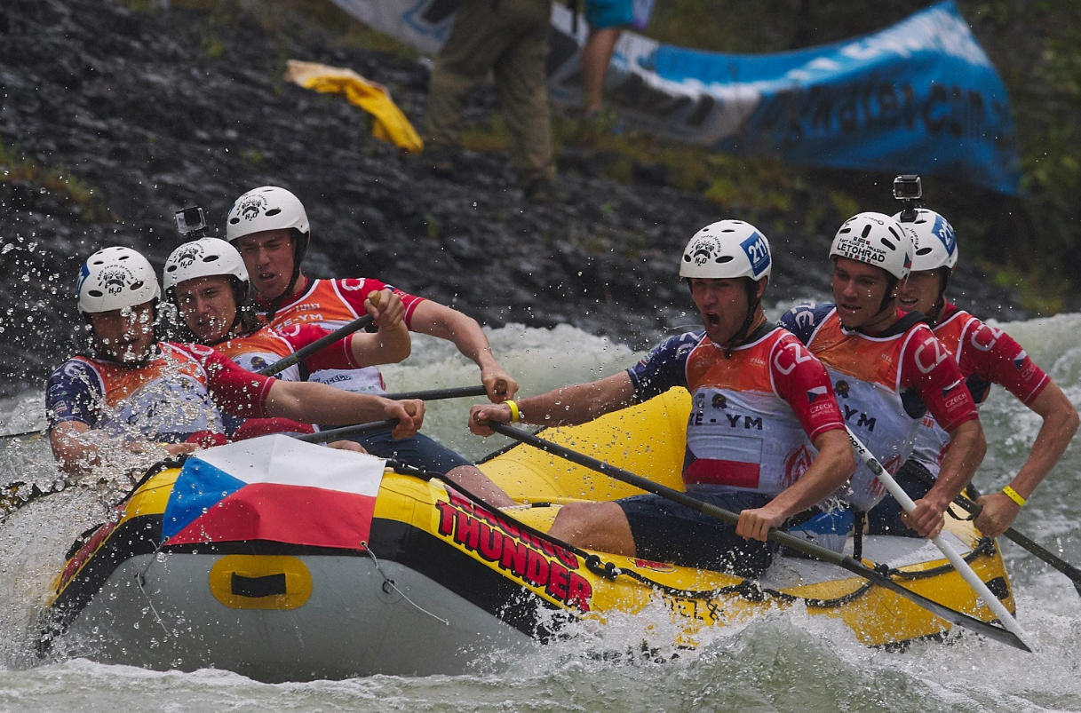 RAFT TEAM H2O JESENÍK: Základem raftingu je dobrá parta a důvěra uvnitř týmu, říká trenér a předseda Raft teamu H2O Jeseník Aleš Raděj