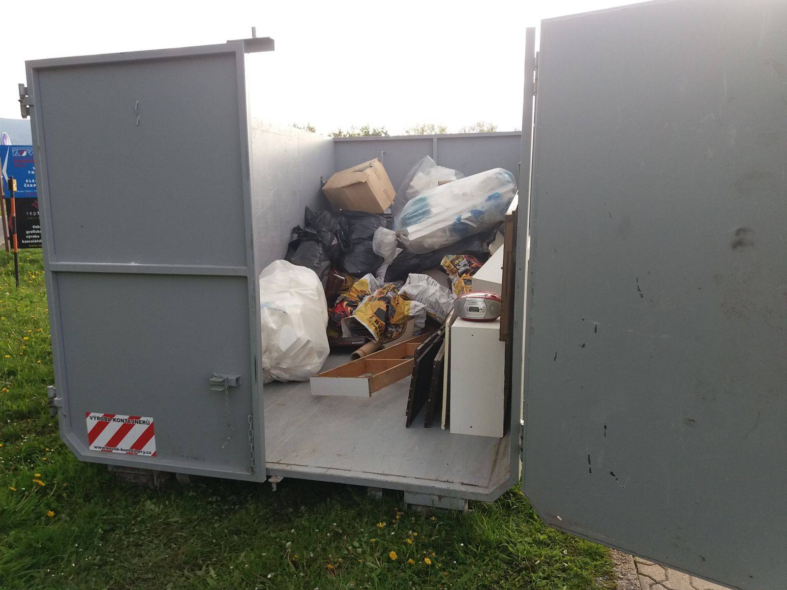 SVOZ OBJEMNÉHO ODPADU PROBĚHNE V SOBOTU 7.,14. A 21. LISTOPADU DLE PŘILOŽENÉHO HARMONOGRAMU