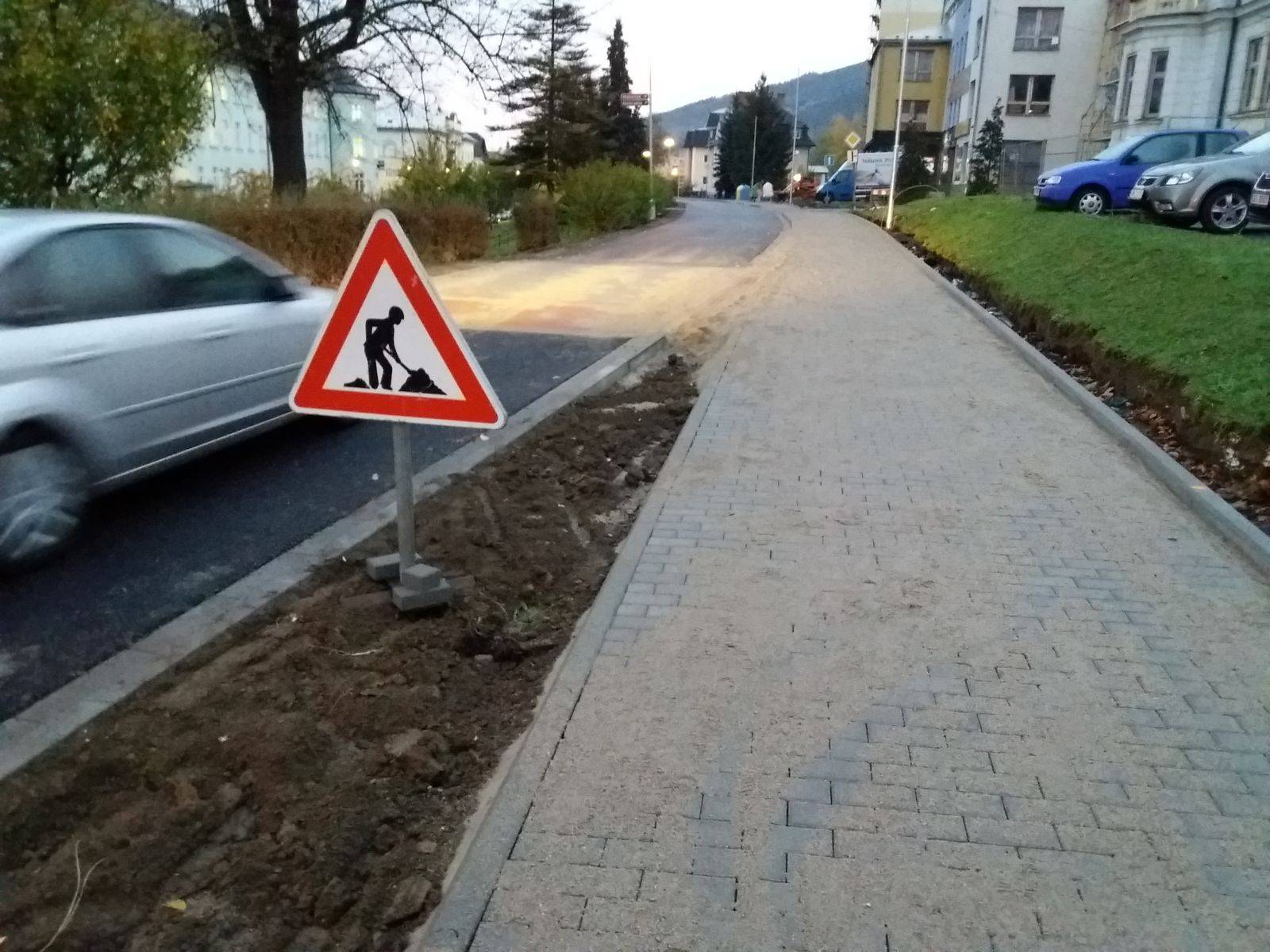 INVESTIČNÍ AKCE: NOVÉ KOMUNIKACE I CHODNÍKY