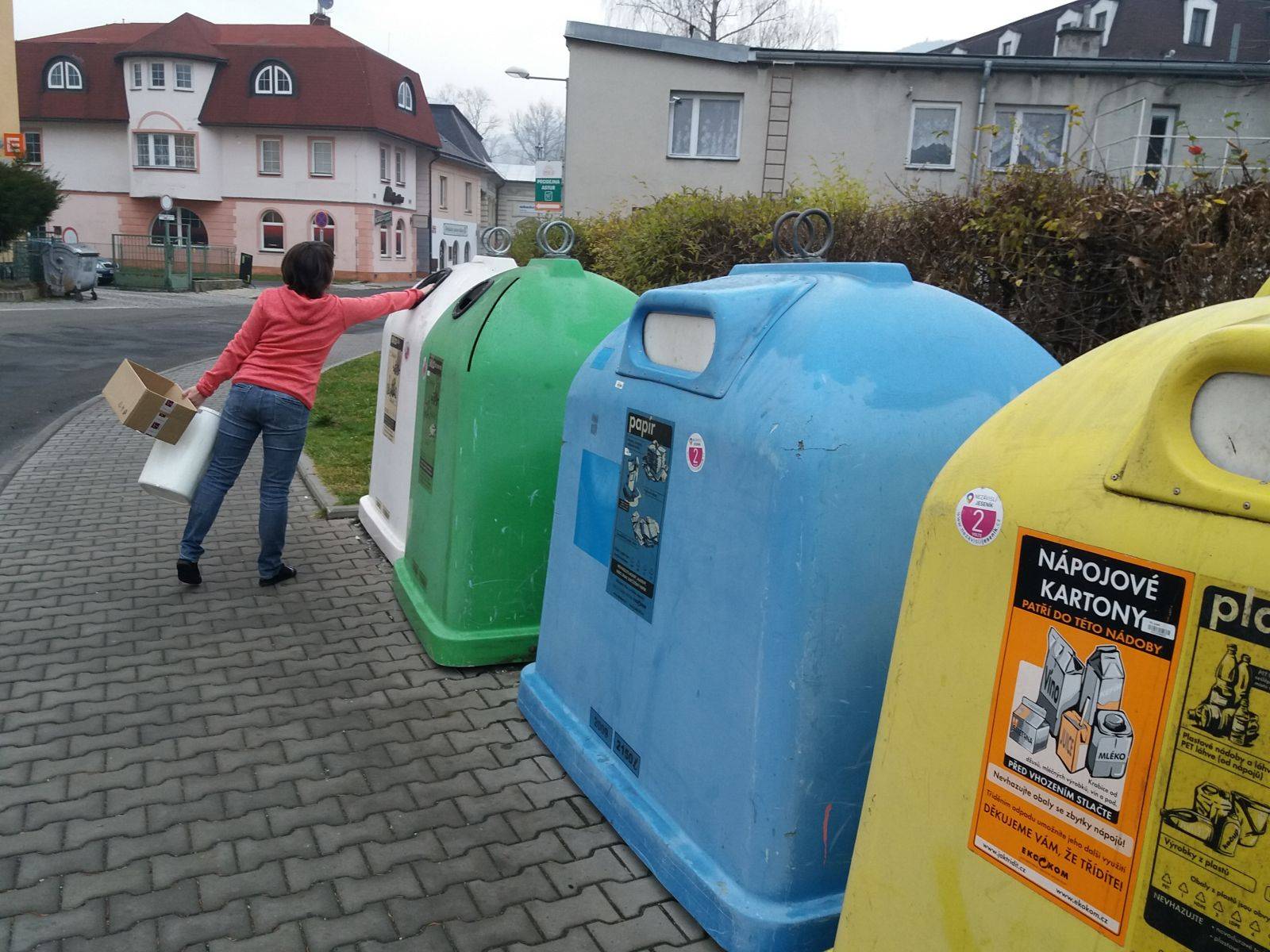 LIDÉ VÍCE TŘÍDÍ, SVOZY KONTEJNERŮ BUDOU ČASTĚJŠÍ