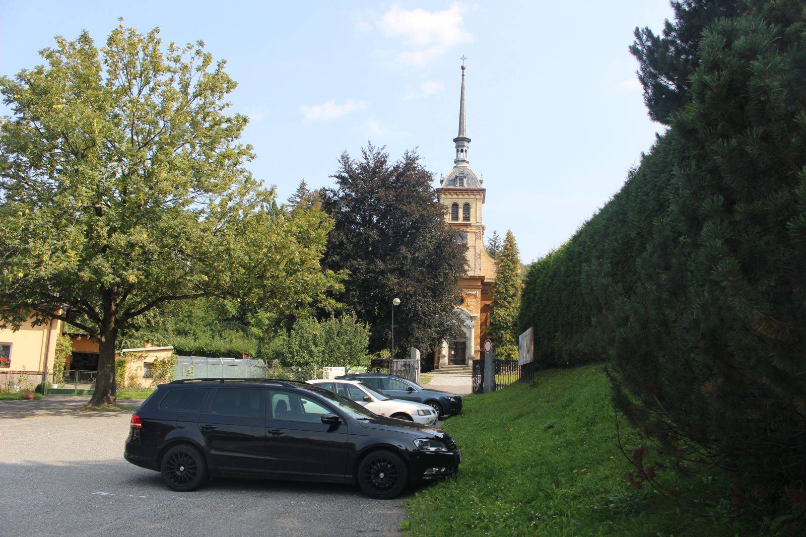 FRÉZOVÁNÍ PARKOVIŠTĚ U HŘBITOVA V BUKOVICÍCH