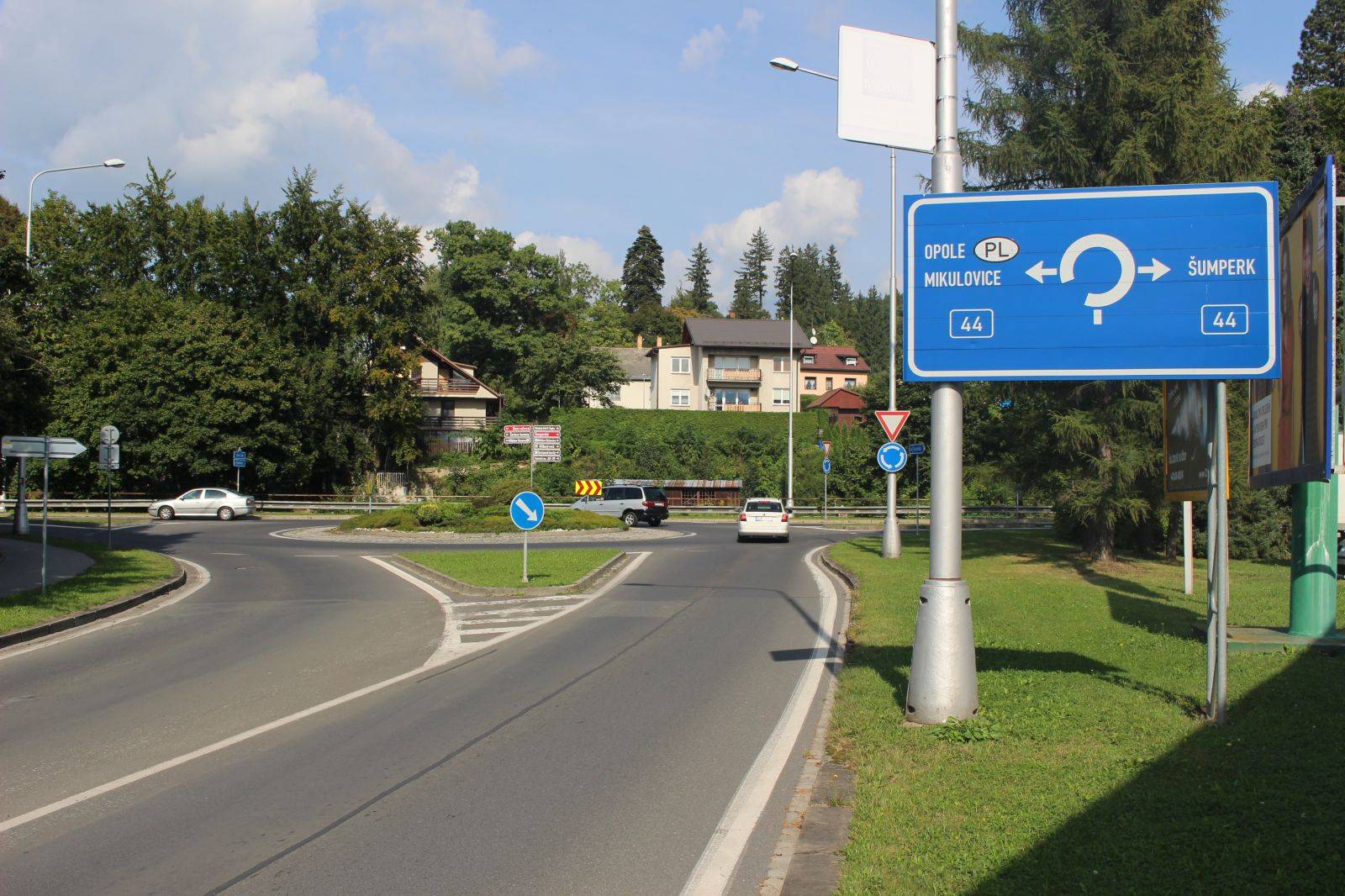 ČÁSTEČNÁ UZAVÍRKA RONDELU