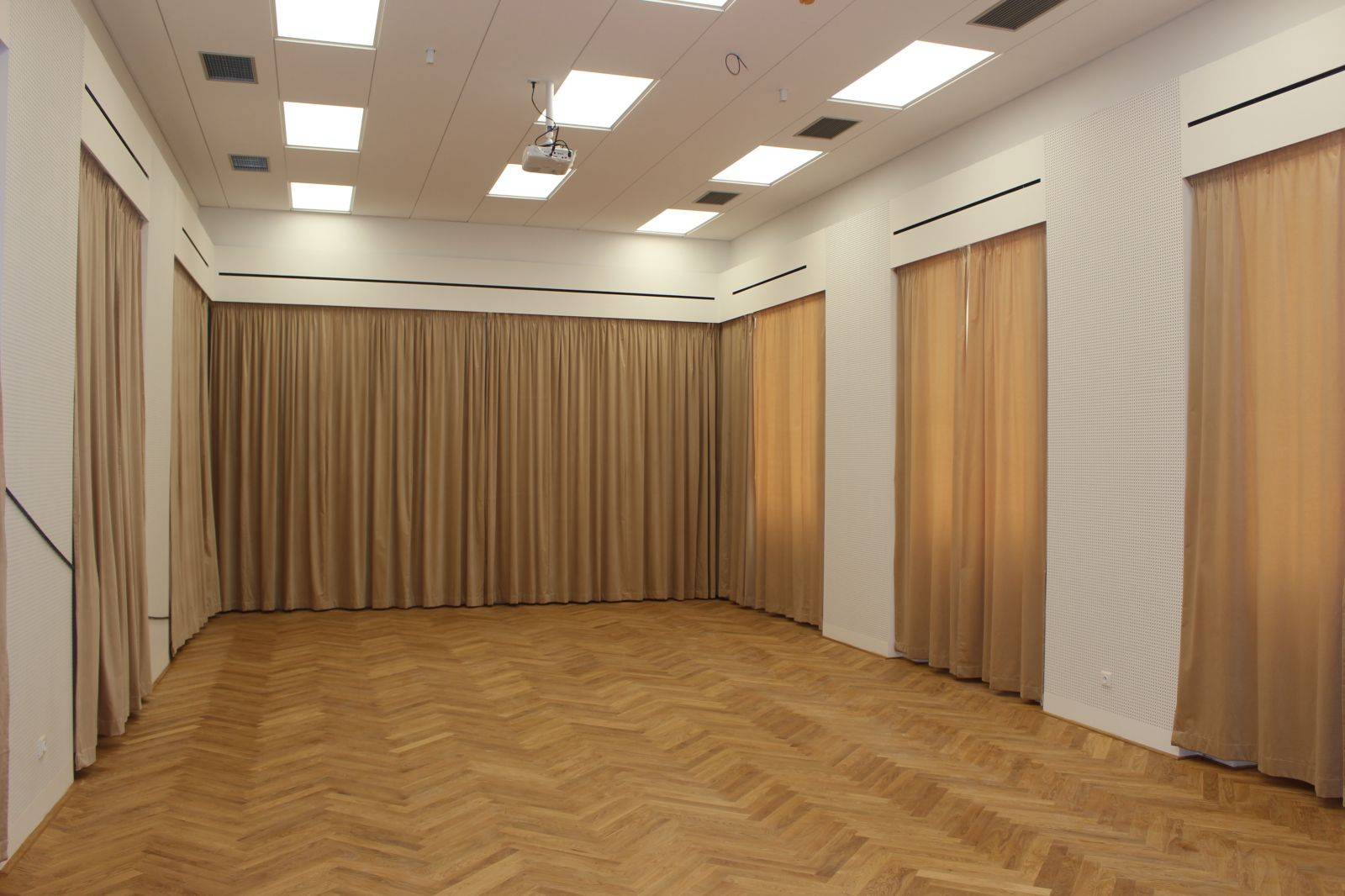 CENTRUM SPOLEČNÝCH AKTIVIT JDE DO FINÁLE