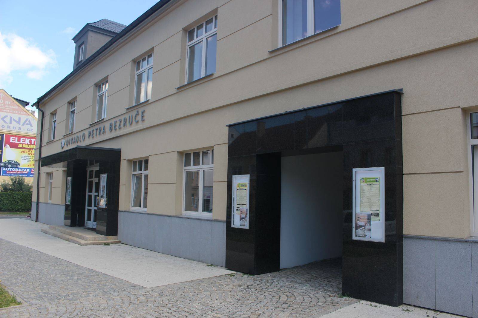 VÝJIMEČNÁ BESEDA