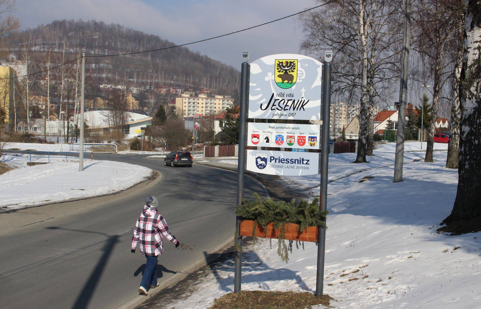 DOSTAVBA CHODNÍKU ZVÝŠÍ BEZPEČNOST CHODCŮ