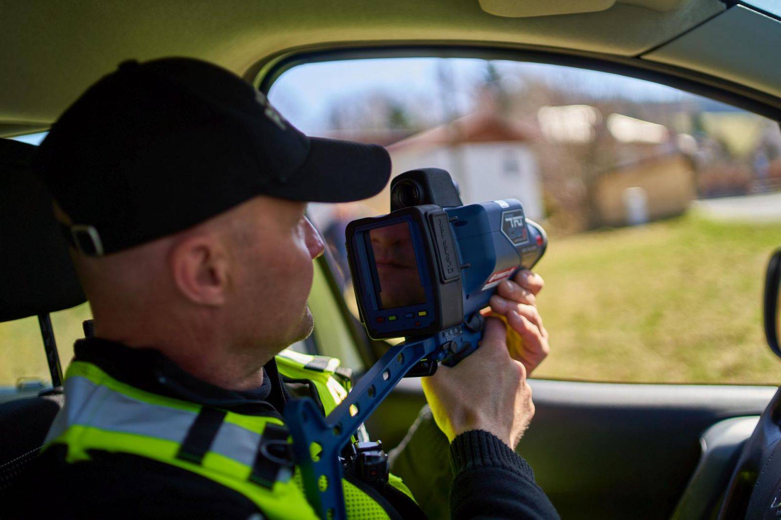 MĚSTSKÁ POLICIE ZAČÍNÁ MĚŘIT RYCHLOST