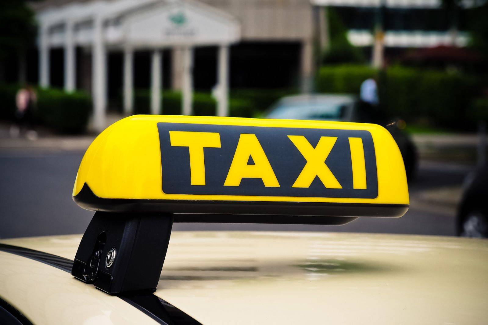 TELEFONNÍ SPOJENÍ NA SENIOR TAXI