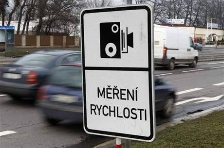 STRÁŽNÍCI BUDOU MĚŘIT RYCHLOST