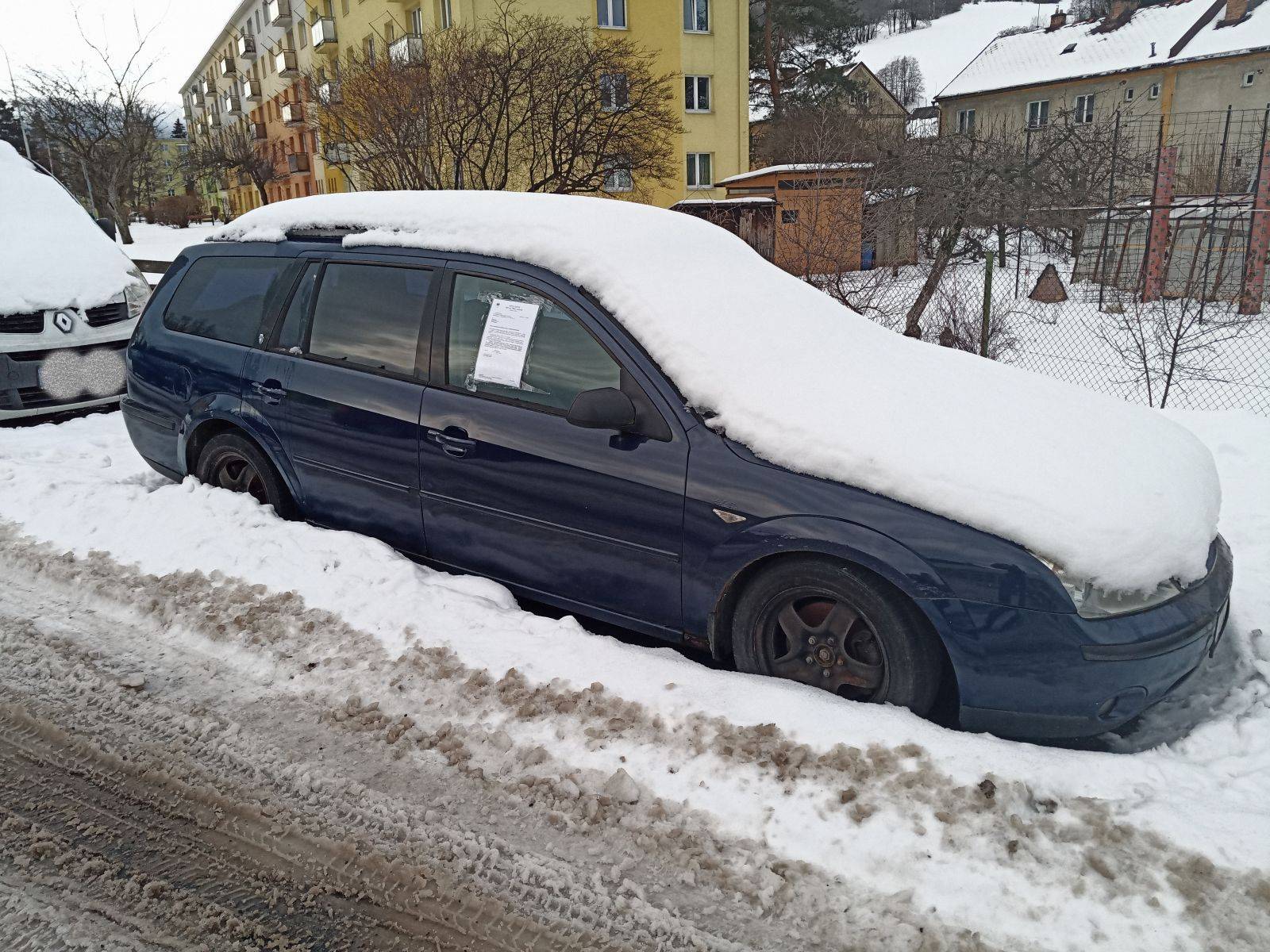 Z ULIC ZMIZÍ ODSTAVENÉ VRAKY