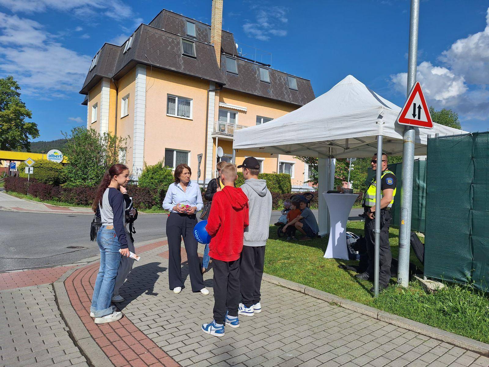 MOBILNÍ RADNICE NA DUKELSKÉ ULICI