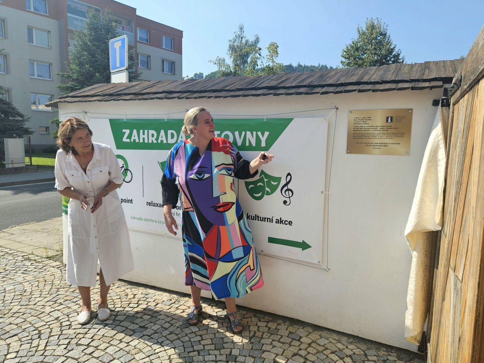 TŘICET LET S VÁMI: JESENICKÉ INFORMAČNÍ CENTRUM OSLAVILO SVÉ JUBILEUM