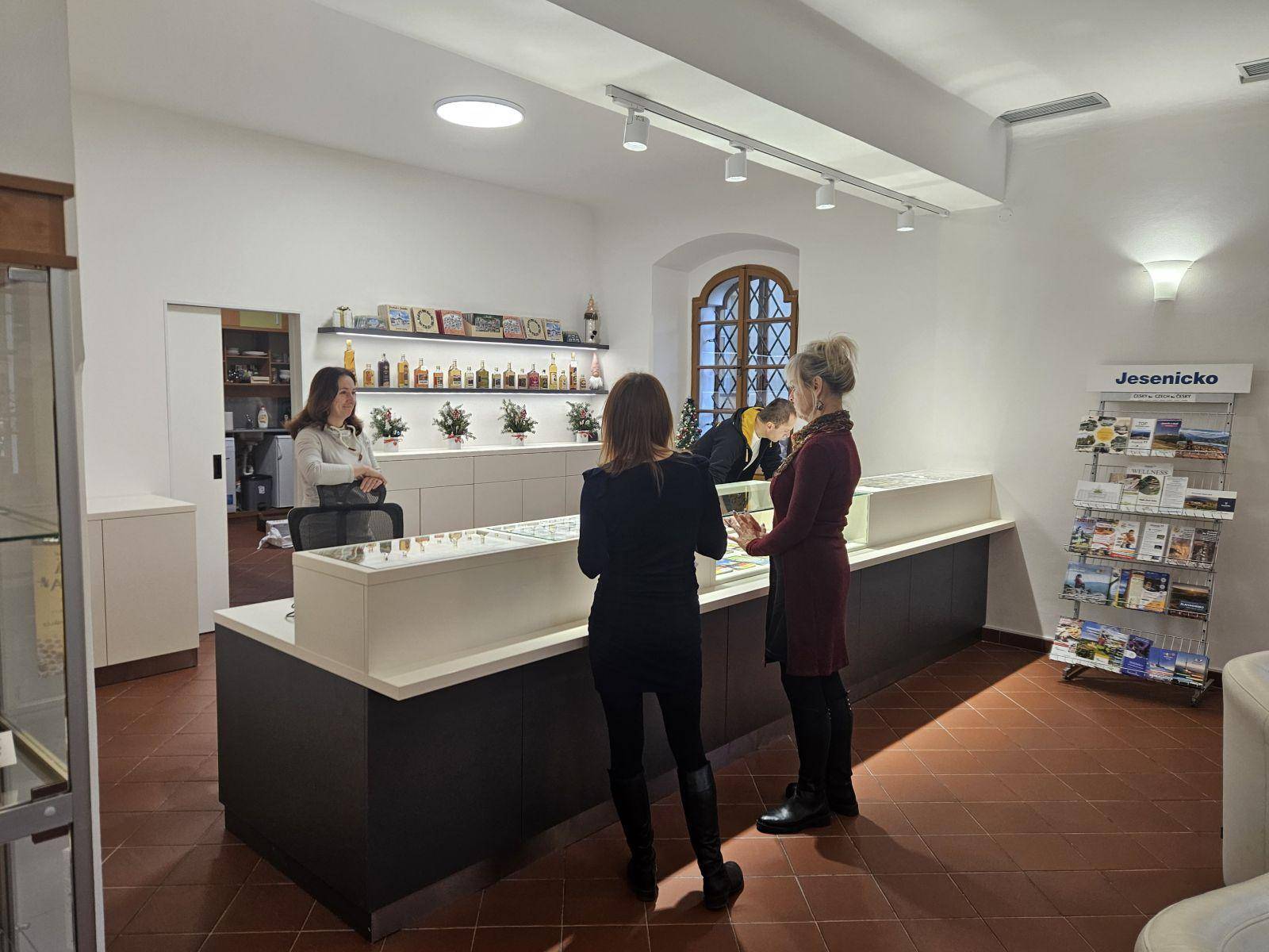 TURISTICKÉ INFORMAČNÍ CENTRUM JESENÍK JE ZNOVU OTEVŘENÉ