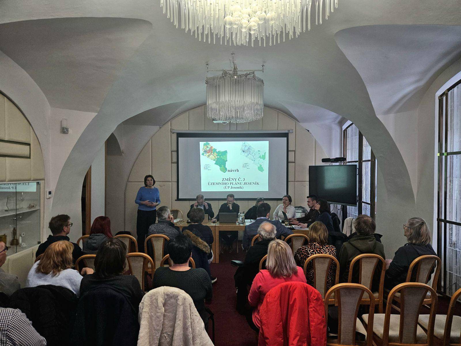 PROBĚHLO VEŘEJNÉ PROJEDNÁNÍ NÁVRHU ZMĚNY ÚZEMNÍHO PLÁNU, PŘIPOMÍNKY LZE PODÁVAT DO 22. LEDNA