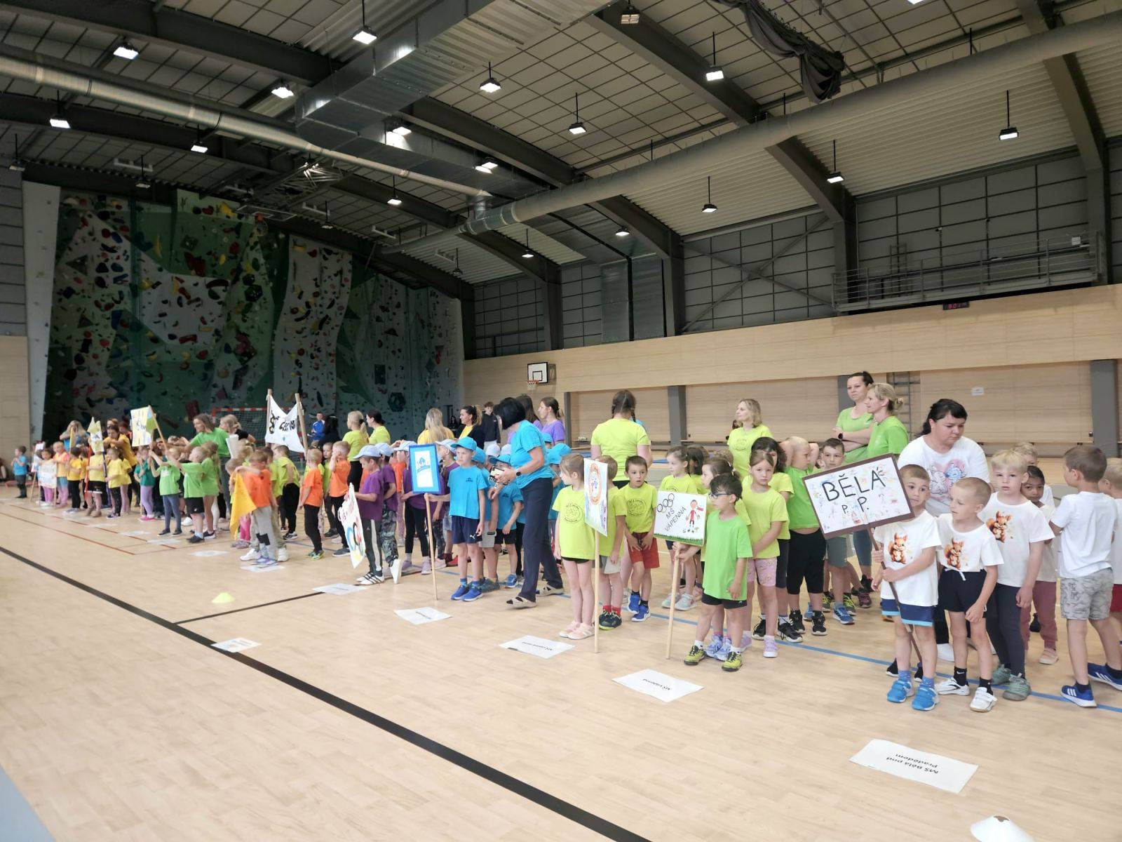 PŘEDŠKOLÁCI Z CELÉHO JESENICKA SPORTOVALI NA OLYMPIÁDĚ MATEŘSKÝCH ŠKOL