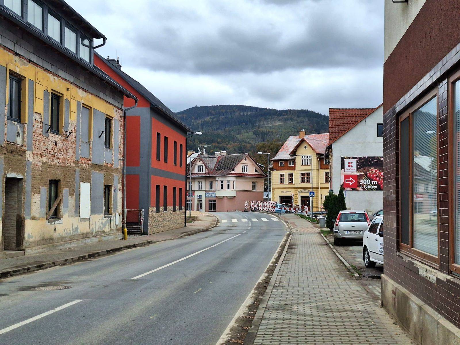 KONTO BARIÉRY: LIDÉ MOHOU ŽÁDAT O POMOC PO POVODNÍCH DO KONCE DUBNA