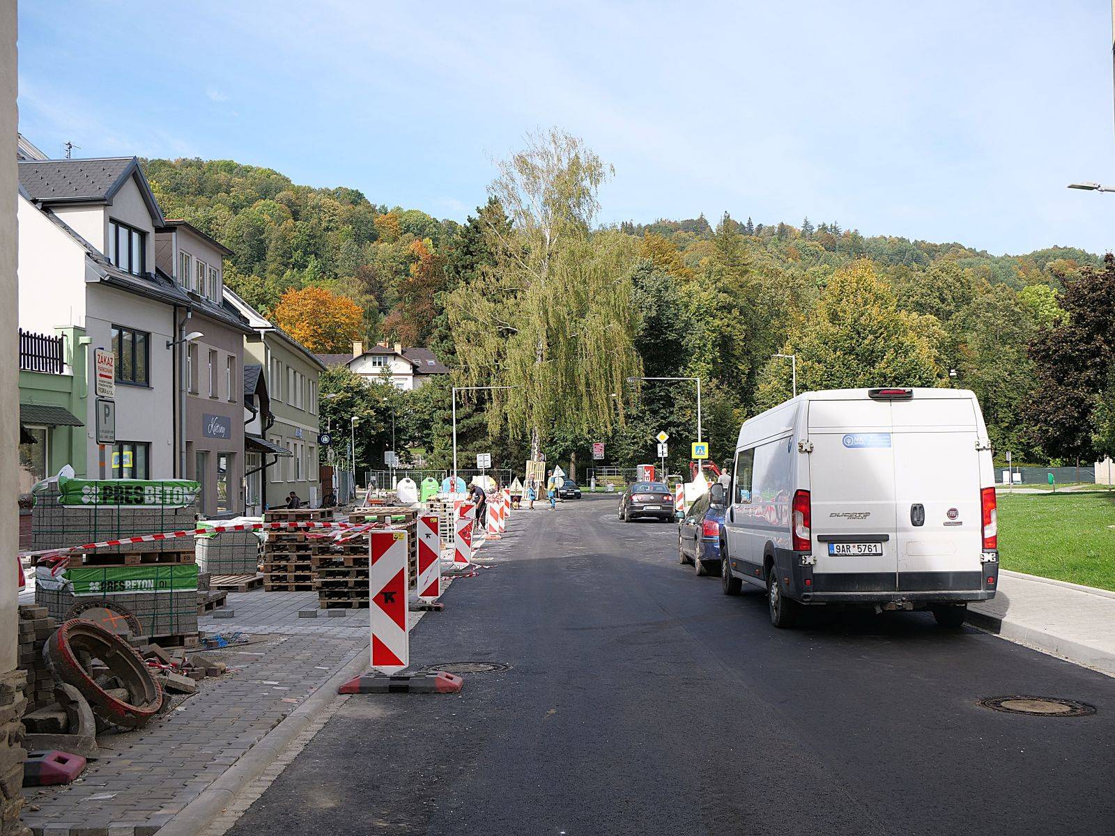 PŘES ULICI GOGOLOVA UŽ LZE S OPATRNOSTÍ PROJET