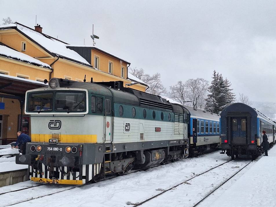 INFORMACE O PRODLOUŽENÍ VÝLUKY