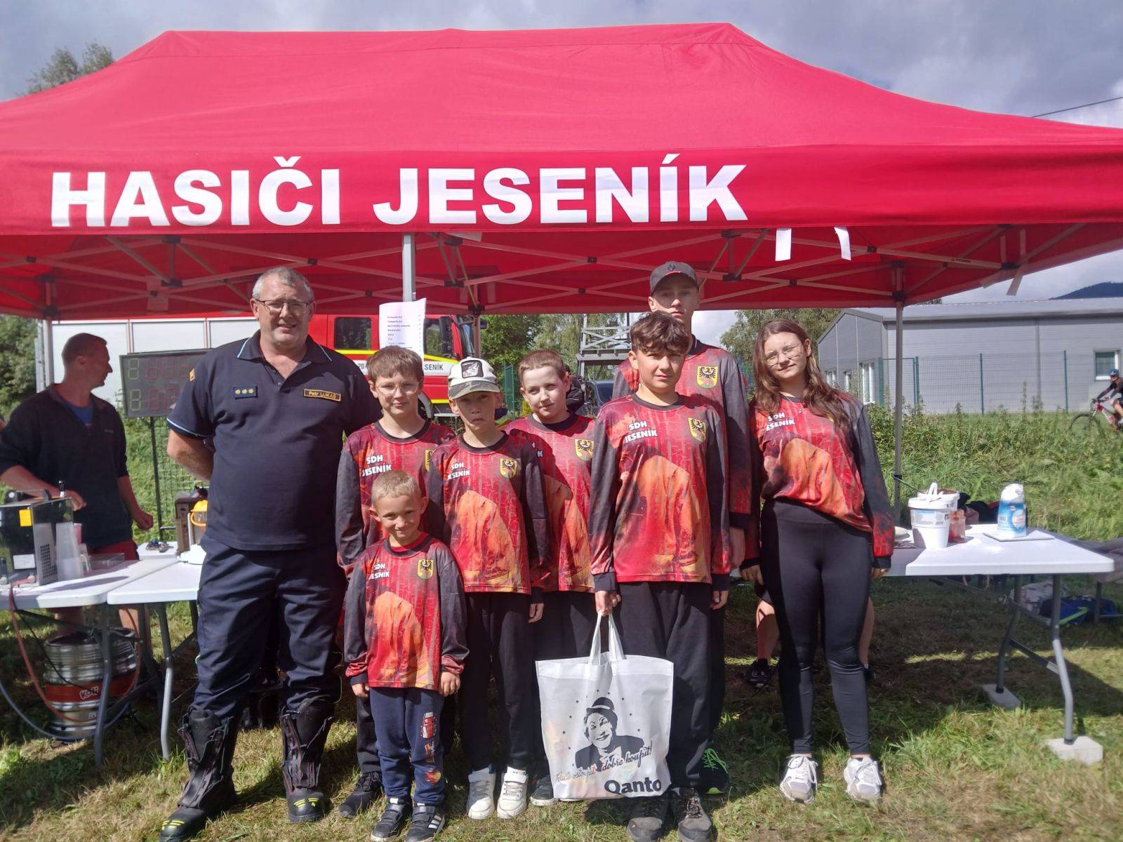 SOUTĚŽ MLADÝCH HASIČŮ V JESENÍKU HOSTILA TÝMY Z PĚTI OBCÍ
