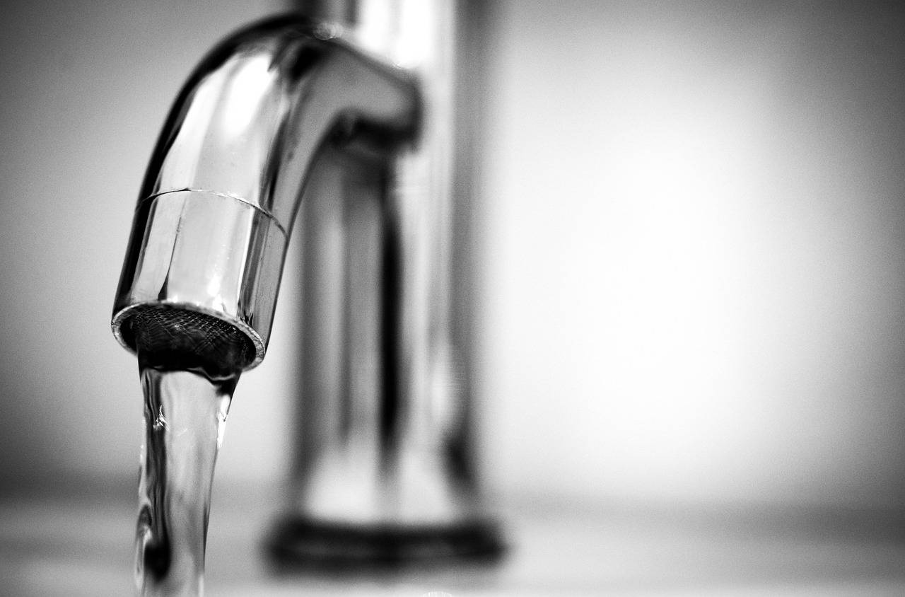 OZNÁMENÍ O PŘERUŠENÍ DODÁVEK TEPLÉ VODY Z KOTELNY DUKELSKÁ