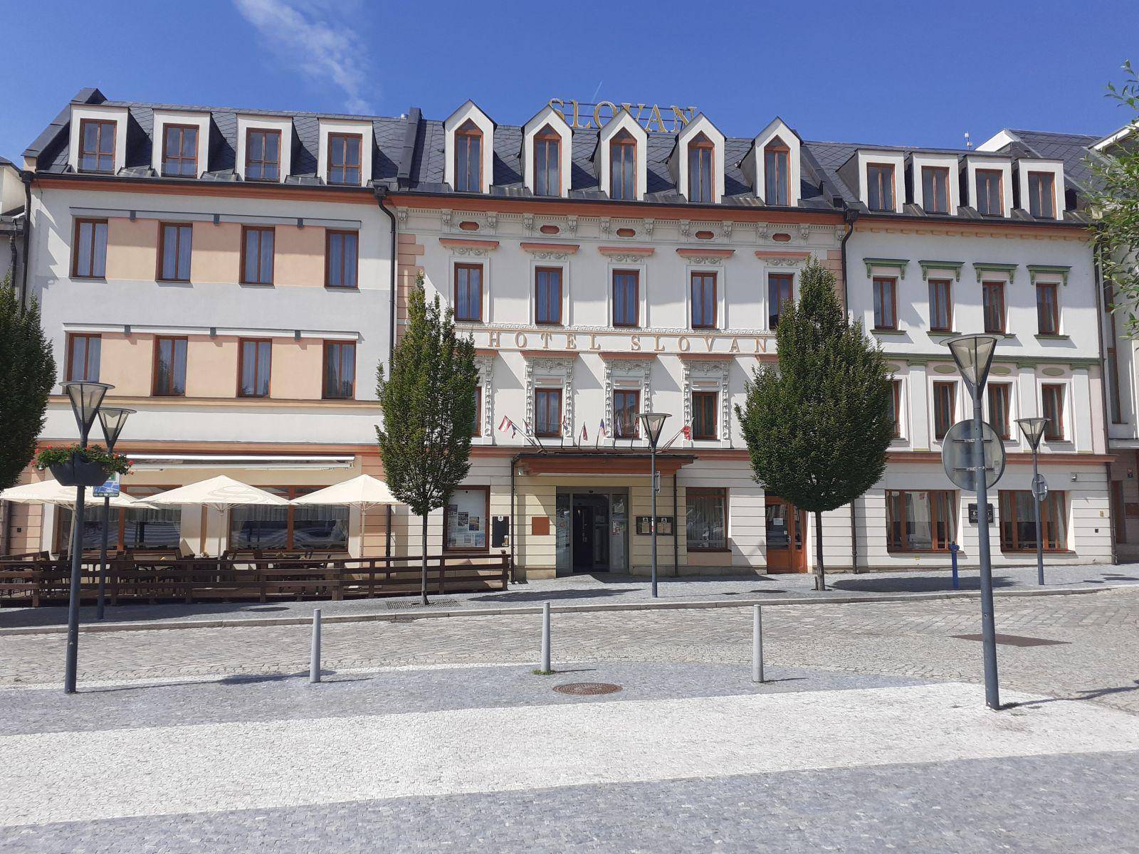 ZVEŘEJNĚNÍ ZÁMĚRU PRODEJE HOTELU SLOVAN