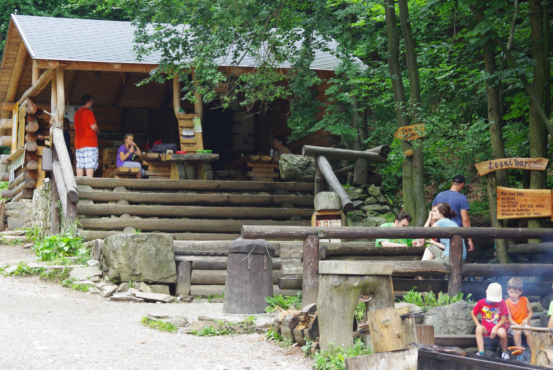 VYBERTE NEJLEPŠÍ TURISTICKÉ ZÁŽITKY