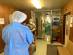Příjem pacienta na izolační oddělení v Jesenické nemocnici