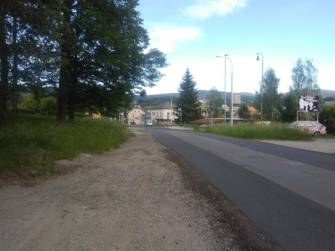 VÝSTAVBA CHODNÍKU NA UL. LIPOVSKÁ SE ROZBÍHÁ