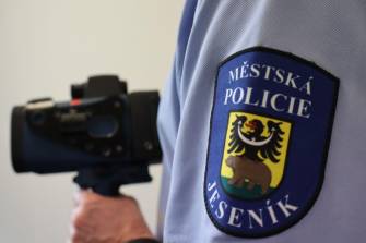 ŘIDIČI POZOR. MĚSTSKÁ POLICIE ZAČNE OD POČÁTKU KVĚTNA MĚŘIT RYCHLOST