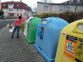 LIDÉ VÍCE TŘÍDÍ, SVOZY KONTEJNERŮ BUDOU ČASTĚJŠÍ