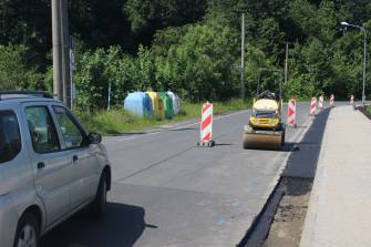 ASFALTOVÁNÍ V REJVÍZSKÉ ULICI