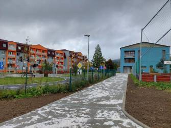 DĚTSKÉ DOPRAVNÍ HŘIŠTĚ ROZŠÍŘENO O PLOCHU PRO JÍZDU ZRUČNOSTI