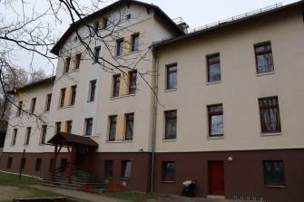 DEN OTEVŘENÝCH DVEŘÍ V AZYLOVÉM DOMĚ PRO OSAMĚLÉ RODIČE S DĚTMI