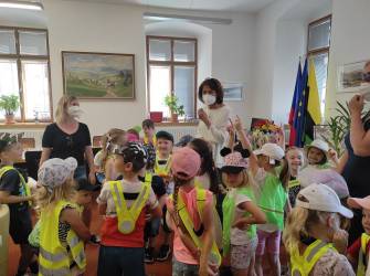DĚTI Z MŠ JIRÁSKOVA NAVŠTÍVILY RADNICI