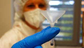 NEMOCNICE ZAČALA TESTOVAT I ZE SLIN