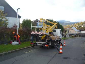 MODERNIZACE VEŘEJNÉHO OSVĚTLENÍ V JESENÍKU ÚSPĚŠNĚ POKRAČUJE